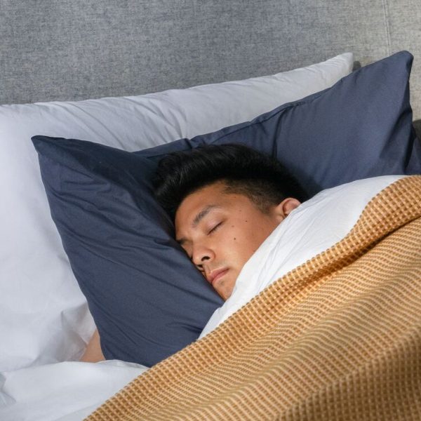 Foam-Snow-Pillow-lifestyle.jpg