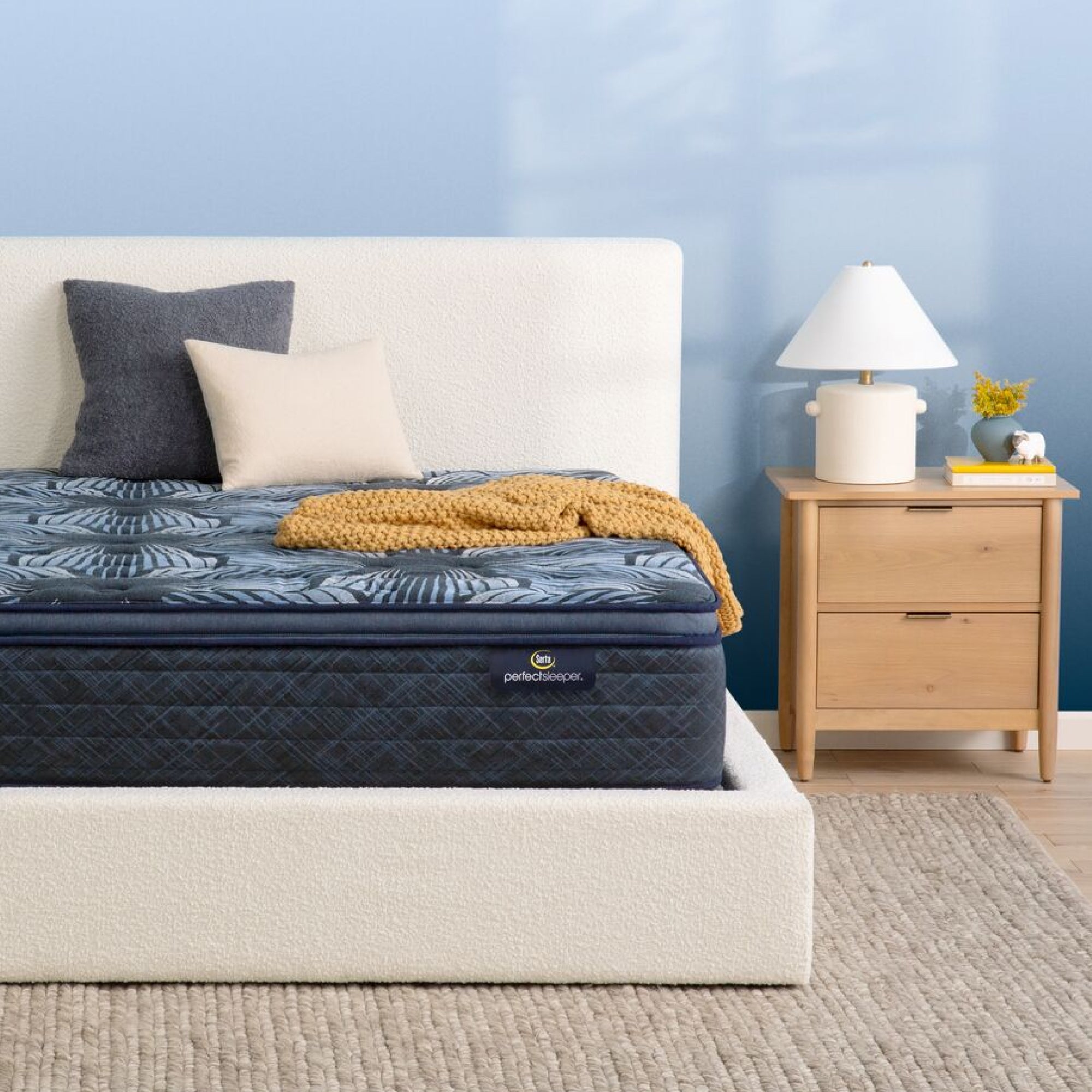 SR-PSMFRM_PDP_HERO_SleepExcellence_MediumPillowTop_2000x2000_3061b31f-c737-4f6e-a5ae-29cc19ae1c0e.jpg