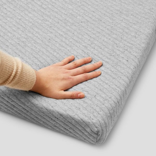 Web_Ready-ComfyTopper_HandPress_Queen_b.jpg